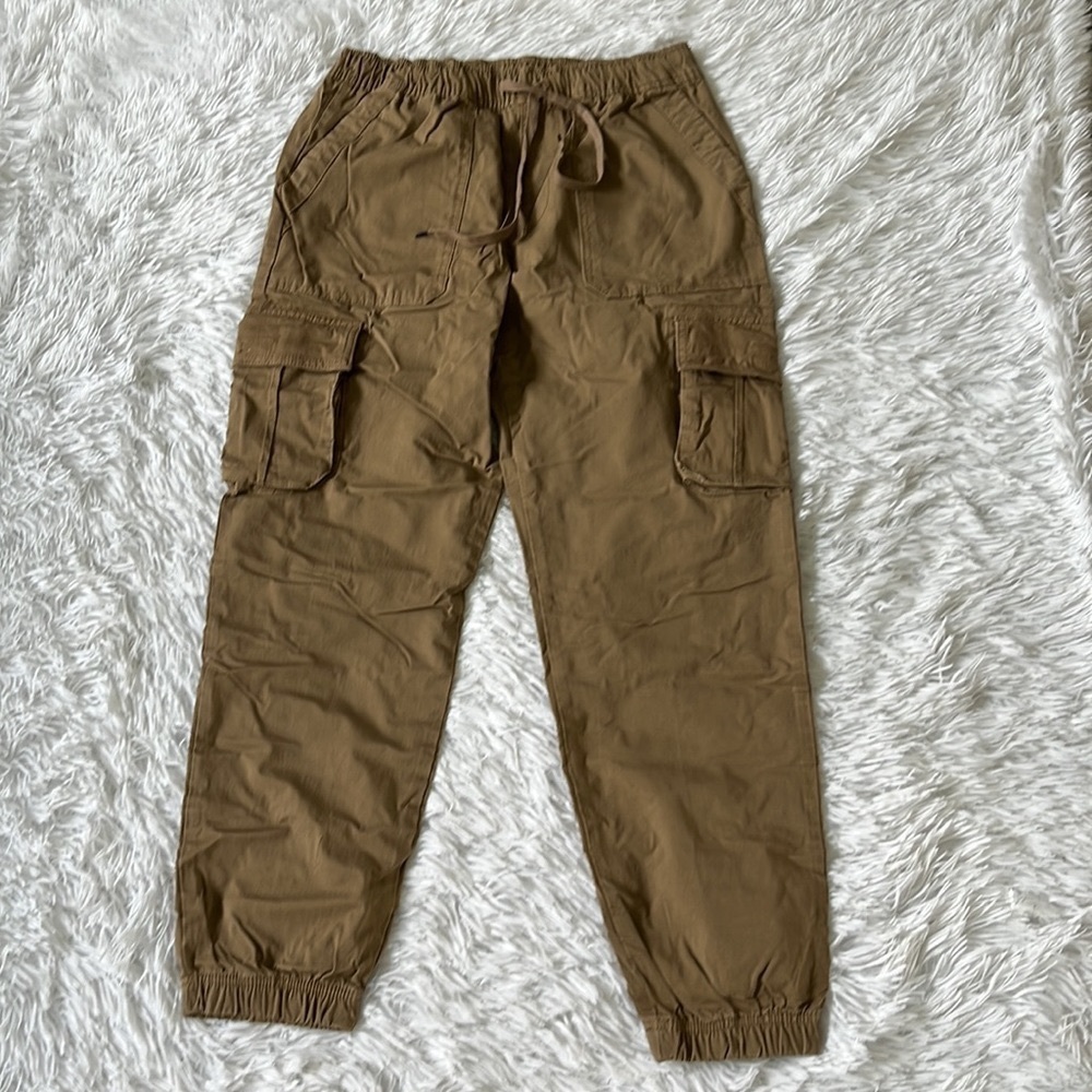 New LCKR Twill Cargo Joggers in brown size Medium